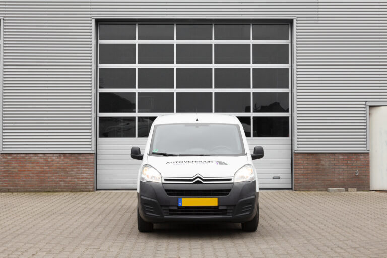 Bestelauto huren vooraanzicht