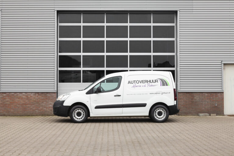 Bestelauto huren zijaanzicht