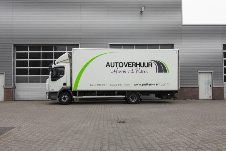 C1 vrachtwagen huren linker zijaanzicht