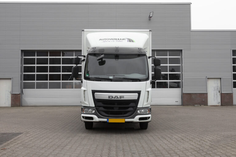 C1 vrachtwagen huren vooraanzicht