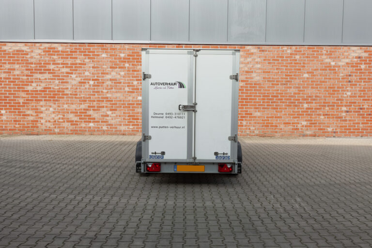 Gesloten aanhangwagen huren Deurne