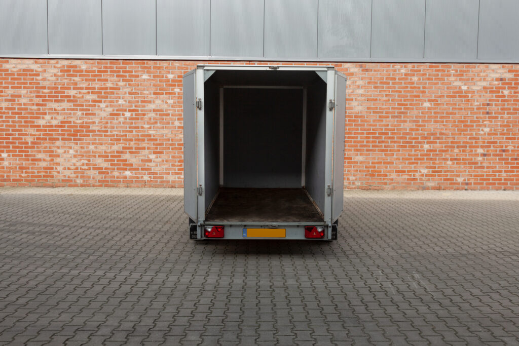 Gesloten aanhangwagen huren Deurne