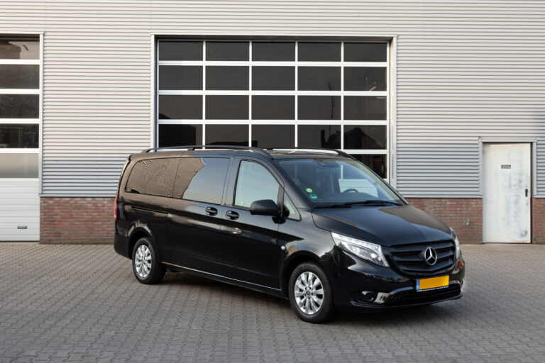 Mercedes Vito personenbus huren