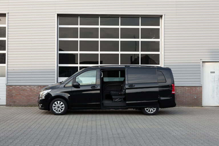 Mercedes Vito personenbus huren