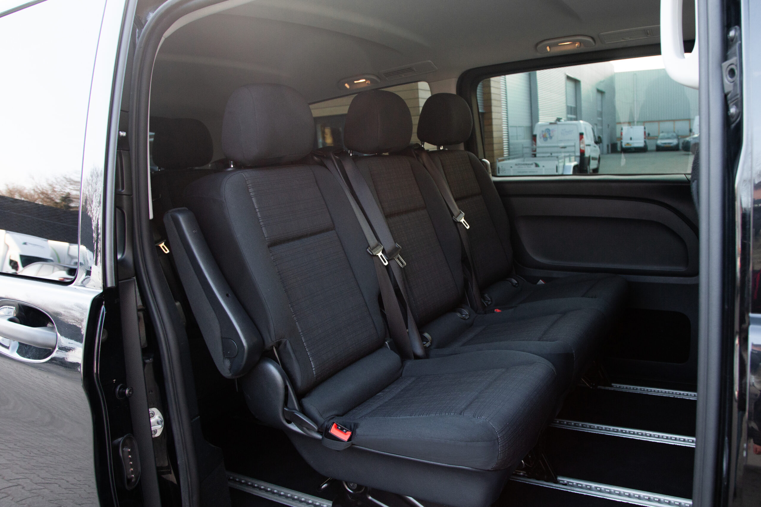 Mercedes Vito personenbus huren