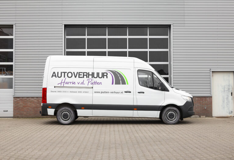 Mercedes sprinter huren bedrijfswagen zijaanzicht