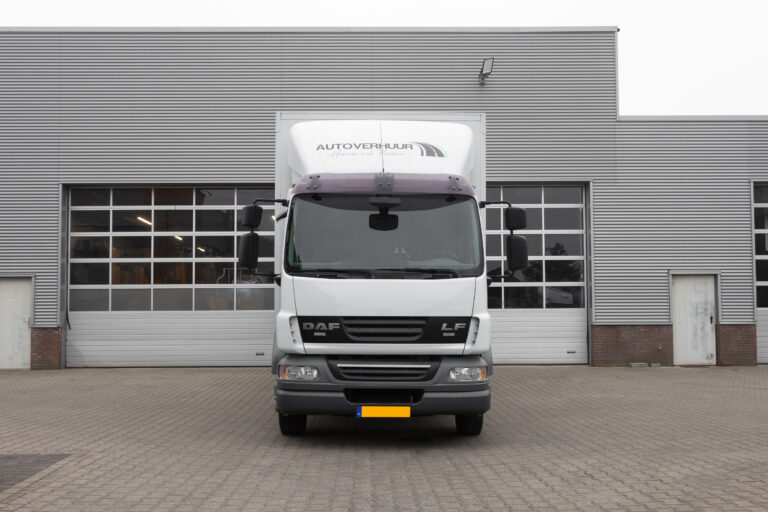 DAF vrachtwagen huren vooraanzicht