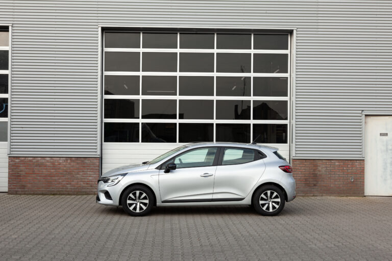 Compacte middenklasse auto huren Renault Clio