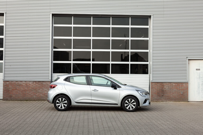 Compacte middenklasse auto huren Renault Clio