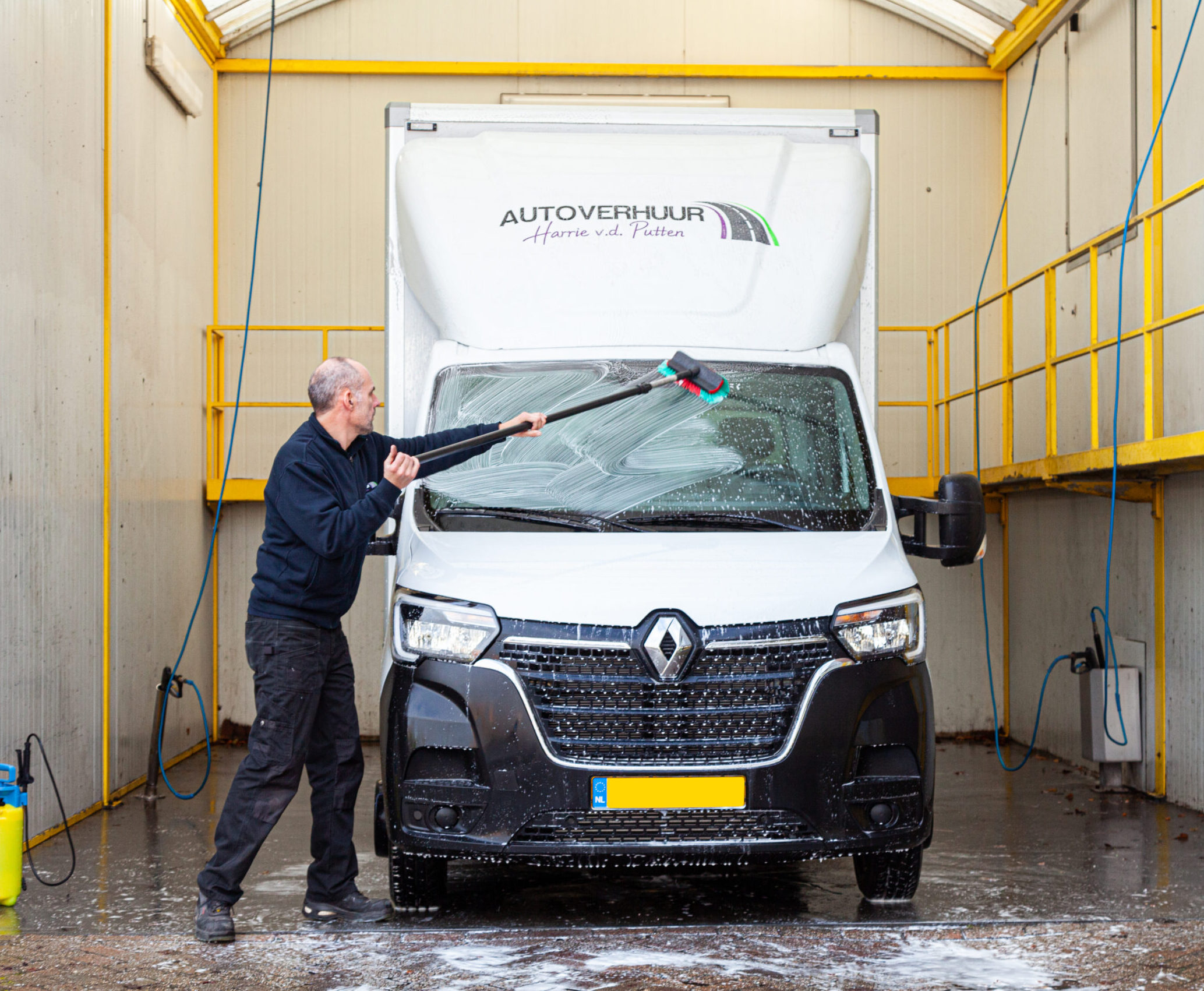 busje huren in Deurne bij autoverhuur van der Putten